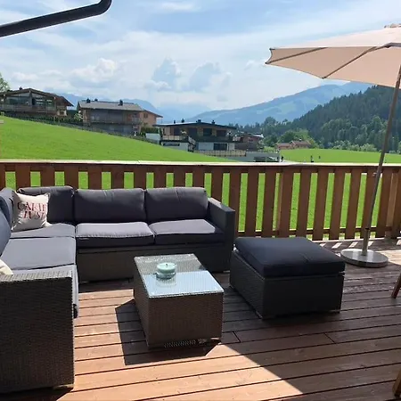 펜션 Charmantes Chalet-eckhaus Mit Alpenflair Am Wilden Kaiser