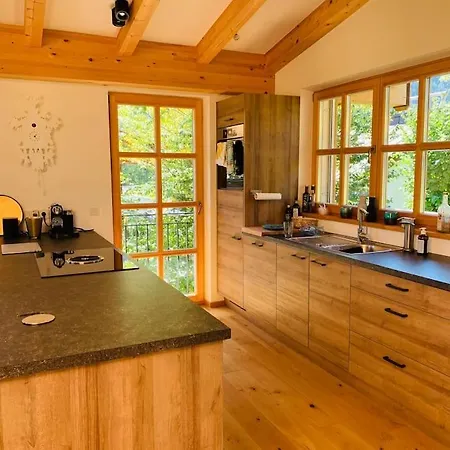 Charmantes Chalet-eckhaus Mit Alpenflair Am Wilden Kaiser