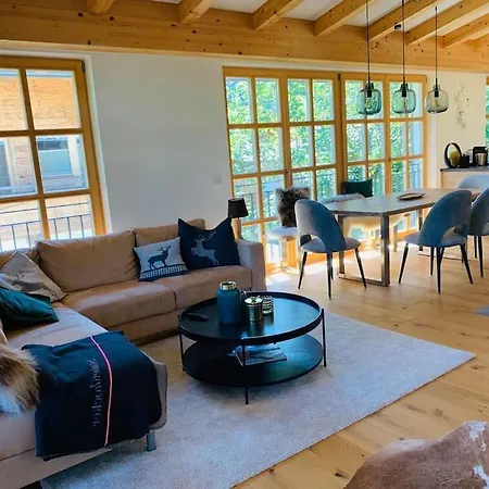 펜션 Charmantes Chalet-eckhaus Mit Alpenflair Am Wilden Kaiser *